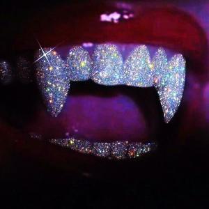 ดาวน์โหลดและฟังเพลง Freezing Blood พร้อมเนื้อเพลงจาก zep