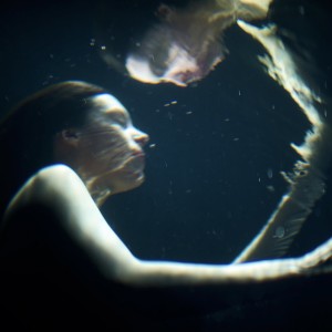 收聽Nokomis的Lay My Body Down歌詞歌曲