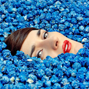 ดาวน์โหลดและฟังเพลง Complètement fou พร้อมเนื้อเพลงจาก Yelle