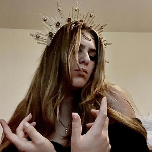 ดาวน์โหลดและฟังเพลง DBWTD พร้อมเนื้อเพลงจาก Verena