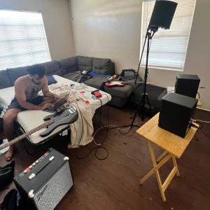 default playlist img