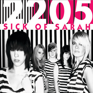 ดาวน์โหลดและฟังเพลง Kiss Me พร้อมเนื้อเพลงจาก Sick of Sarah