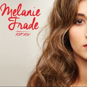 ดาวน์โหลดและฟังเพลง King พร้อมเนื้อเพลงจาก Melanie Frade