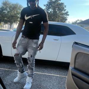 ดาวน์โหลดและฟังเพลง Ask the Streets About Me (Explicit) พร้อมเนื้อเพลงจาก MONEY 2 LONG