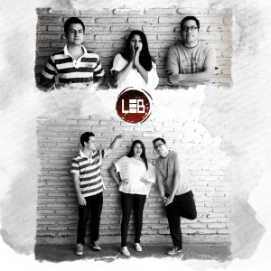 Dengarkan lagu Lo Que Vivimos nyanyian Leb dengan lirik