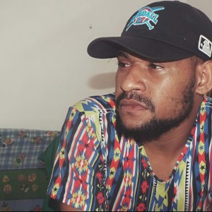 Dengarkan lagu Leon on Me (Remix) nyanyian Sandro Cavazza dengan lirik