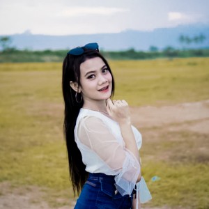 Listen to Losno Wae (Indonesia) song with lyrics from Eka Ayu