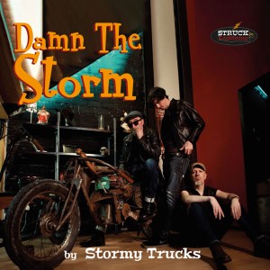 收聽Stormy Trucks的The Train Kept A-Rollin'歌詞歌曲