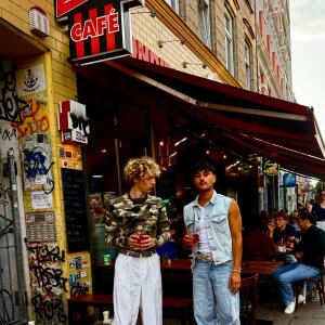 default playlist img