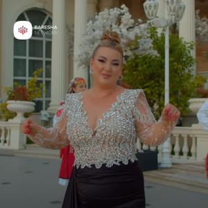 ดาวน์โหลดและฟังเพลง Unaza dashnisë พร้อมเนื้อเพลงจาก Aferdita Elshani