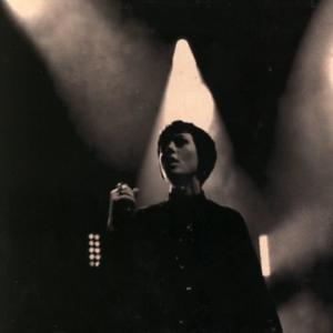 收聽Ladytron的Runaway歌詞歌曲