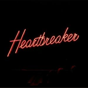 ดาวน์โหลดและฟังเพลง HEARTBREAKER พร้อมเนื้อเพลงจาก Instinct