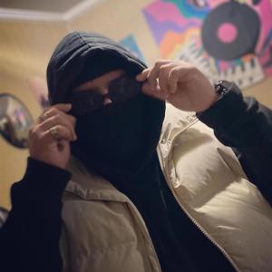 ดาวน์โหลดและฟังเพลง Delito พร้อมเนื้อเพลงจาก Bigincognita