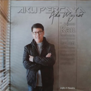 ดาวน์โหลดและฟังเพลง Bukan Jalan Pintas (Intro) พร้อมเนื้อเพลงจาก Jeffry S Tjandra