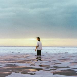 ดาวน์โหลดและฟังเพลง Find Me In The Dark พร้อมเนื้อเพลงจาก Unsho