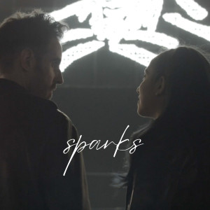 ดาวน์โหลดและฟังเพลง Sparks พร้อมเนื้อเพลงจาก Mike Mentz