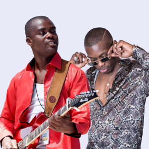 ดาวน์โหลดและฟังเพลง Faut pas toucher พร้อมเนื้อเพลงจาก Oumar Konate