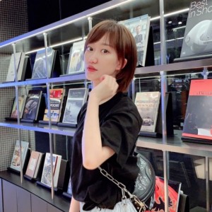 Listen to 悬溺 (其他) song with lyrics from 周也棠