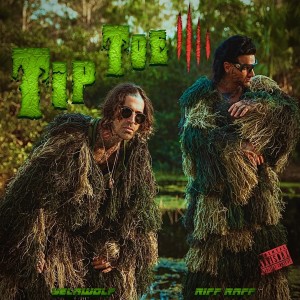 ดาวน์โหลดและฟังเพลง Tip Toe 4 (Explicit) พร้อมเนื้อเพลงจาก Riff Raff