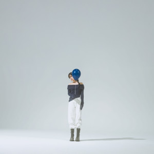 Listen to Keep song with lyrics from 뉘뉘