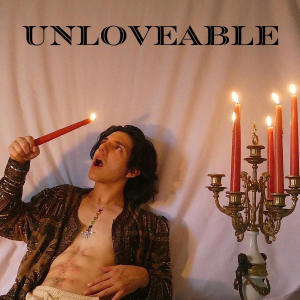 ดาวน์โหลดและฟังเพลง Unloveable พร้อมเนื้อเพลงจาก Ale Alejandro
