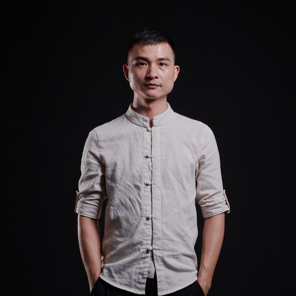 李秋林