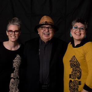 ดาวน์โหลดและฟังเพลง Story of the Grizzly Bear (feat. William Good) พร้อมเนื้อเพลงจาก Ay Lelum