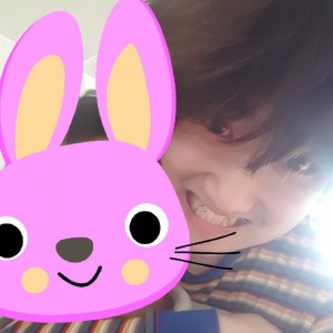 Dengarkan 좋은 하루 보내 lagu dari 홈보이 dengan lirik