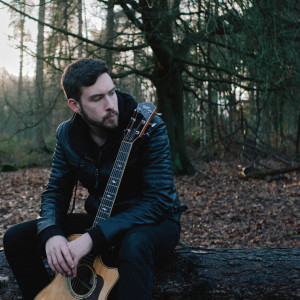 ดาวน์โหลดและฟังเพลง Hey Ya! (Acoustic) พร้อมเนื้อเพลงจาก Callum J Wright