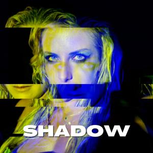ดาวน์โหลดและฟังเพลง Shadow พร้อมเนื้อเพลงจาก FIBZ