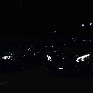 Dengarkan lagu Dead lnside nyanyian Dark dengan lirik