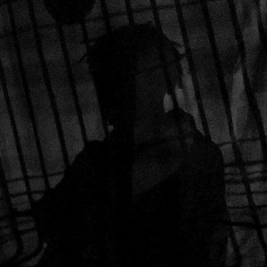 收听Rouen V的Falsos Amores (Explicit)歌词歌曲