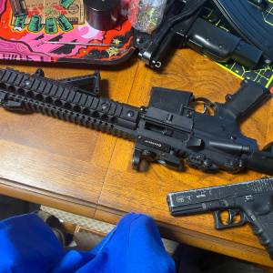 ดาวน์โหลดและฟังเพลง Man of the Streets (Explicit) พร้อมเนื้อเพลงจาก Lil E