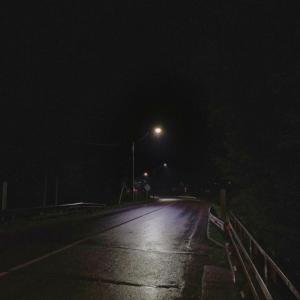 ดาวน์โหลดและฟังเพลง Nighttime sadness พร้อมเนื้อเพลงจาก Darko Tunes