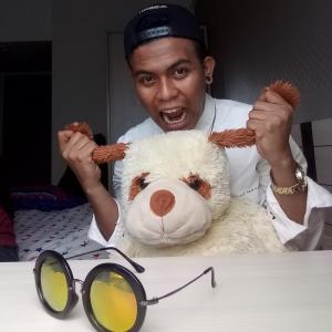 Dengarkan Generasi Gagal Move On lagu dari Toran dengan lirik