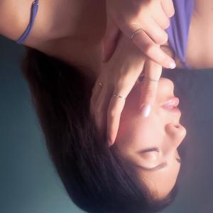 收聽Kattê的arm's length歌詞歌曲