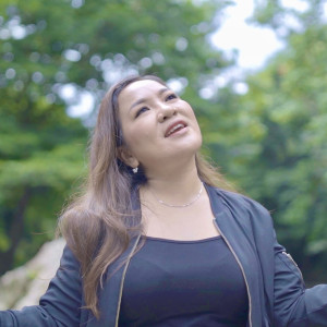 Listen to Pecat Pecat Seberaya (Tenah) song with lyrics from Averiana Barus