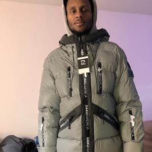 收聽Rius的sleepless nights (Explicit)歌詞歌曲