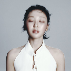 收聽Yves (이브)的DIM歌詞歌曲