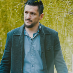 Listen to Ilahi shqip song with lyrics from Ramadan Krasniqi