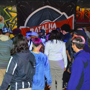 ดาวน์โหลดและฟังเพลง Bounce พร้อมเนื้อเพลงจาก Batalha dos beats