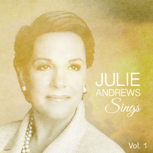 ดาวน์โหลดและฟังเพลง My Fair Lady: The Rain in Spain พร้อมเนื้อเพลงจาก Julie Andrews
