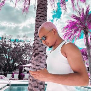 default playlist img