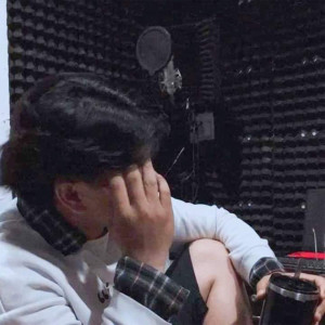 Listen to มีแค่เธอ song with lyrics from PONDTN