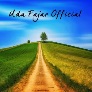 Dengarkan Cincin Kepalsuan (Cover) lagu dari uda Fajar Official dengan lirik