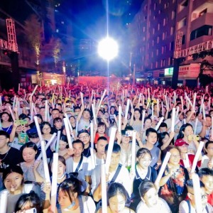 Album 因你而来-路边音乐会 from 贵阳亮哥