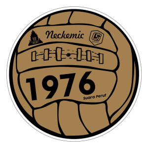 Dengarkan Tribun Selatan lagu dari Neckemic dengan lirik