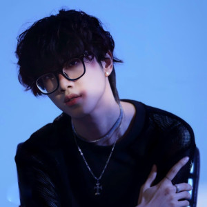 Listen to EVE song with lyrics from GreenV