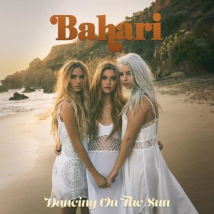ดาวน์โหลดและฟังเพลง Summer Forever พร้อมเนื้อเพลงจาก Bahari