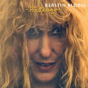 收聽Kerstin Blodig的Heiemo og nykkjen歌詞歌曲